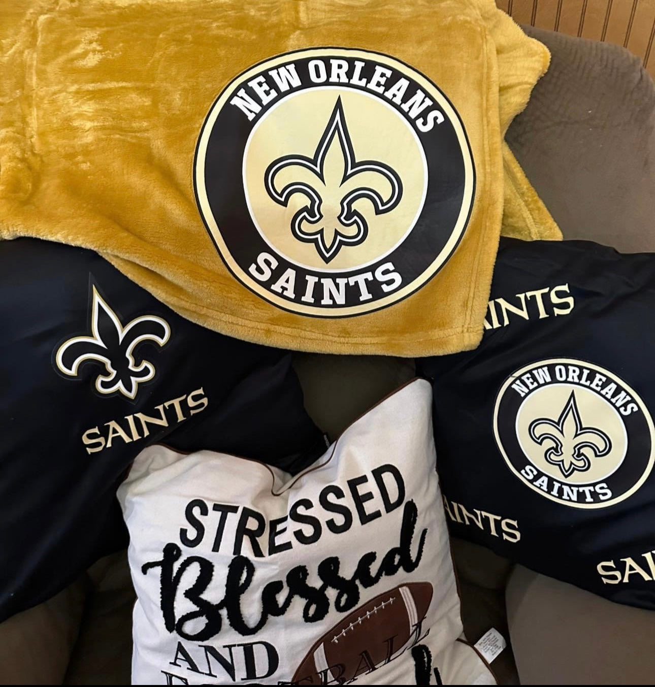 Throw Blankets and Pillow covers